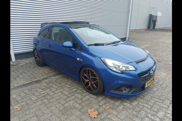 Opel Corsa 1.6 Turbo OPC Nurnberg Edit. airco,cruisecontrol,parkeersensoren achter,panoramadak,