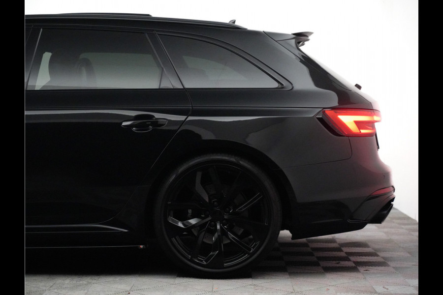 Audi RS4 Avant 2.9 TFSI 450pk Quattro (ceramic,B&O,carbon,massage,matrix,panodak)