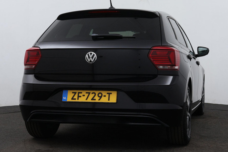 Volkswagen Polo 1.0 TSI Highline Automaat (NAVI, CLIMA, CARPLAY, PARKEERSENSOREN, STUURBEDIENING, 1e EIGENAAR, GOED ONDERHOUDEN)