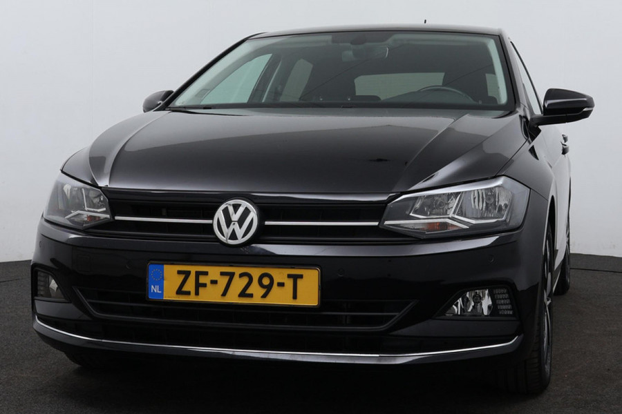 Volkswagen Polo 1.0 TSI Highline Automaat (NAVI, CLIMA, CARPLAY, PARKEERSENSOREN, STUURBEDIENING, 1e EIGENAAR, GOED ONDERHOUDEN)