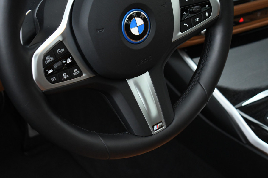 BMW 3 Serie Touring 330e M-Sport Pano Trekh ACC 360 HUD El-zetels