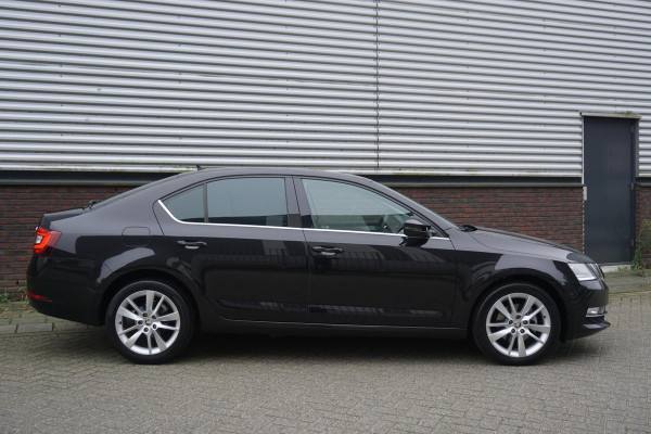 Škoda Octavia 1.0 TSI 116PK Style Business/Camera/ 17Inch./Canton geluidsinstallatie.