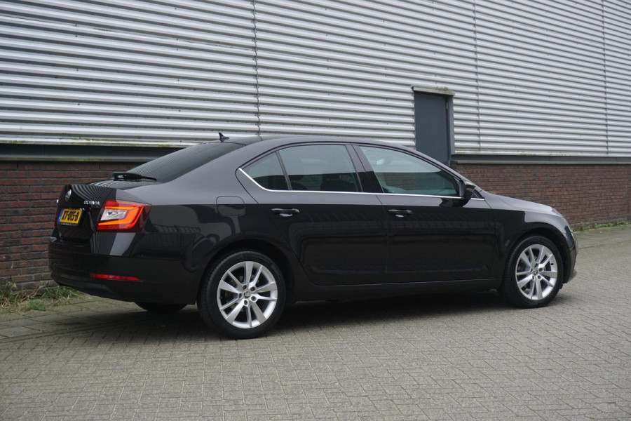 Škoda Octavia 1.0 TSI 116PK Style Business/Camera/ 17Inch./Canton geluidsinstallatie.