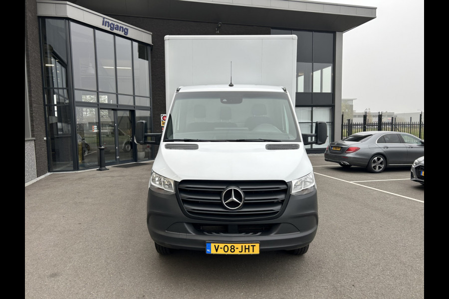 Mercedes-Benz Sprinter 516 CDI Bakwagen / 1000KG Laadklep / MBUX / Camera / Airco / Carplay navigatie