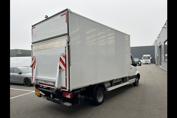 Mercedes-Benz Sprinter 516 CDI Bakwagen / 1000KG Laadklep / MBUX / Camera / Airco / Carplay navigatie