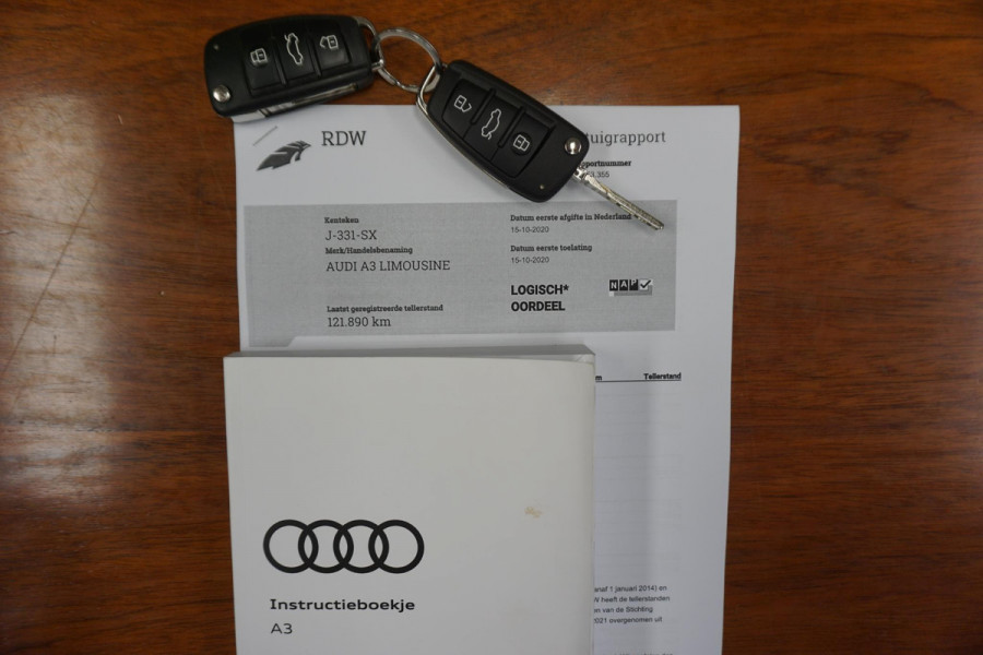 Audi A3 Limousine 30 TFSI 115PK Bi-Xenon/Navigatie/Cruise control/Parkeersensoren.