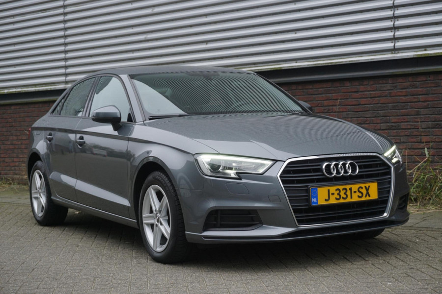 Audi A3 Limousine 30 TFSI 115PK Bi-Xenon/Navigatie/Cruise control/Parkeersensoren.