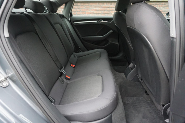 Audi A3 Limousine 30 TFSI 115PK Bi-Xenon/Navigatie/Cruise control/Parkeersensoren.