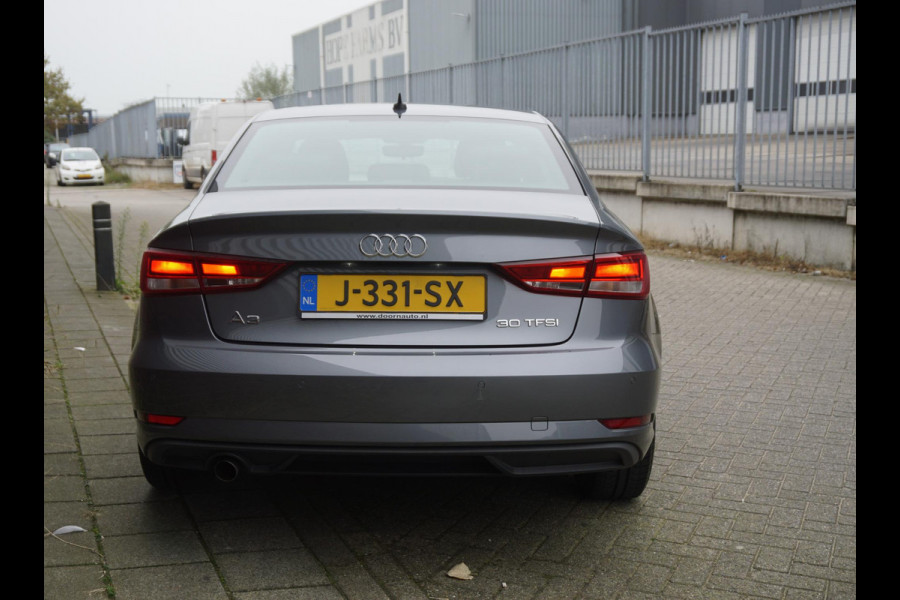 Audi A3 Limousine 30 TFSI 115PK Bi-Xenon/Navigatie/Cruise control/Parkeersensoren.