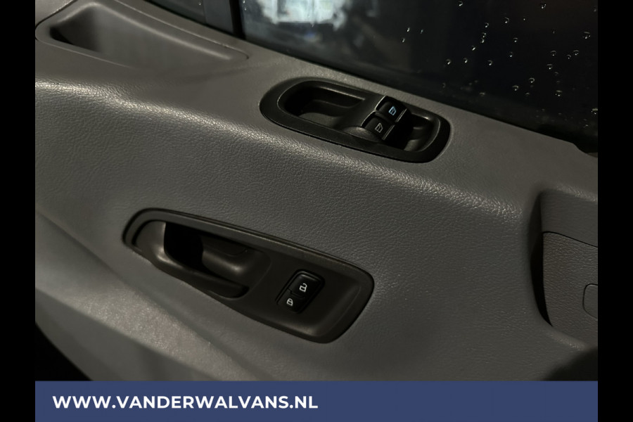 Ford Transit 2.0 TDCI L2H2 Euro6 Airco | Navigatie | Camera | Cruisecontrol | Apple Carplay Trekhaak, Android Auto, Verwarmde voorruit, Parkeersensoren, Bijrijdersbank