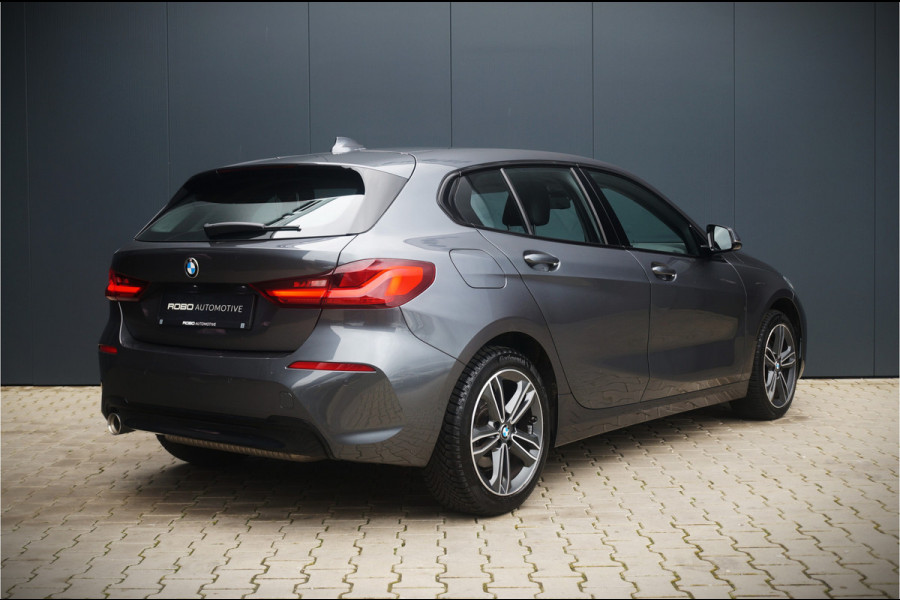 BMW 1-serie 118i Executive Ed. Sport | Virtual Dash | Leer | Led | Keyless | PDC | NAP | Shadow Line | Automaat | Sport Stoel/Stuur | Navigatie Prof. | BTW | Aut. Airco | Cruise Control |