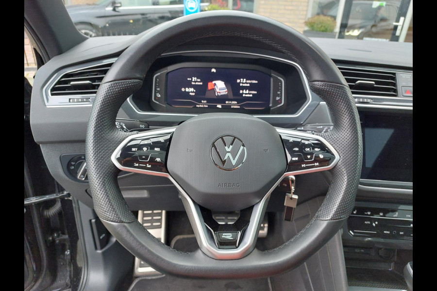 Volkswagen Tiguan 1.4 TSI eHybrid R-Line Black Style | Pano | Trekhaak | ACC