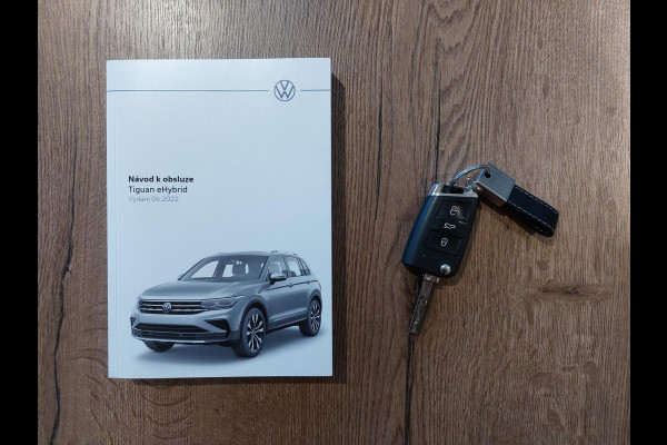 Volkswagen Tiguan 1.4 TSI eHybrid R-Line Black Style | Pano | Trekhaak | ACC