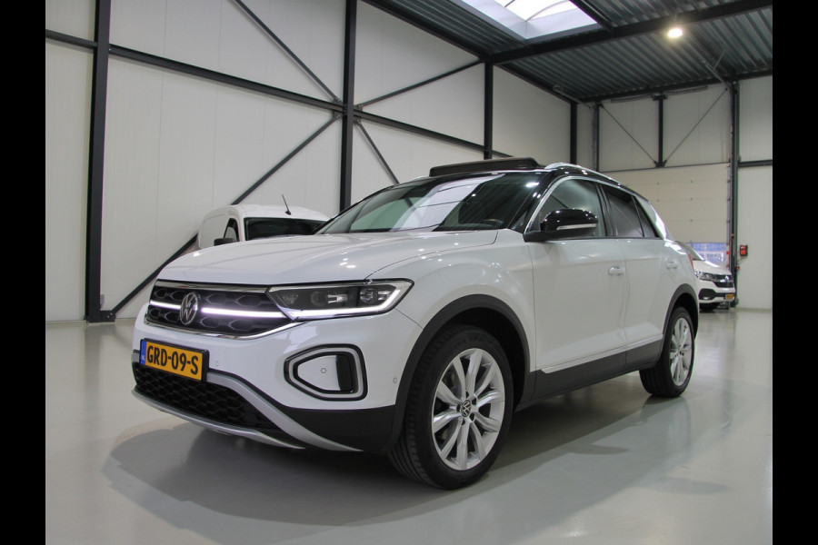 Volkswagen T-Roc 1.0 TSI 110PK Style | Pano dak | Beats