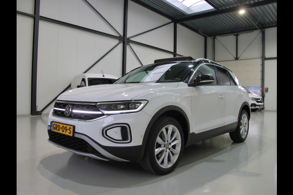 Volkswagen T-Roc 1.0 TSI 110PK Style | Pano dak | Beats