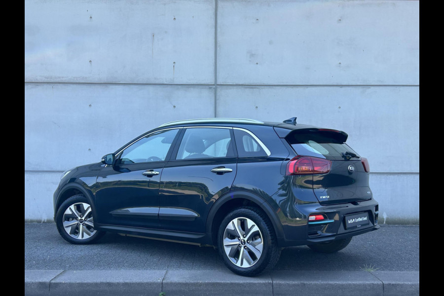 Kia e-Niro DynamicPlusLine 64 kWh Automaat | Leder | Camera | Navi | Stuur-/Stoelverwarming | Key-Less | Clima | Apple CarPlay/Android Auto | 17" Velgen | PDC | Cruise | LED |