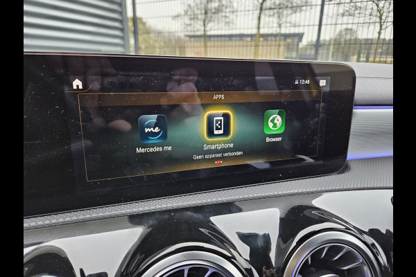 Mercedes-Benz A-Klasse 250 e AMG Edition Plug In Hybrid Dealer O.H 218pk PHEV | Adaptive Cruise | Burmester | Multibeam LED | Widescreen Navi | Sfeerverlichting | Apple Carplay | DAB |