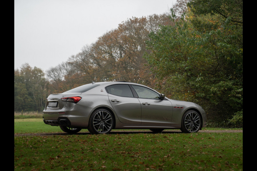 Maserati Ghibli Trofeo V8 580pk | Pano-dak | Veel carbon! | Stoelventilatie | 360 cam