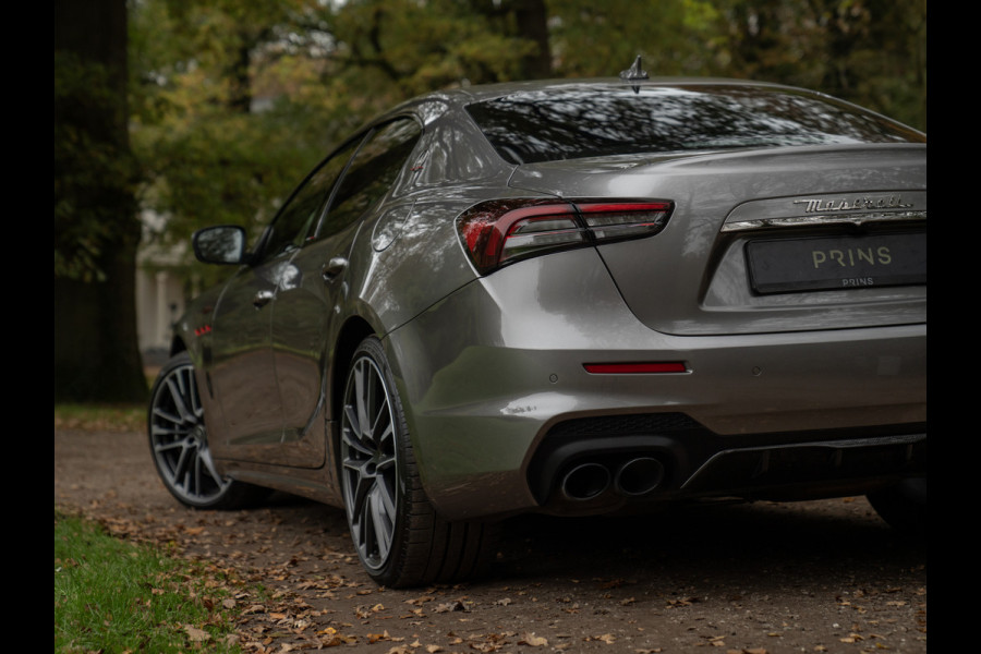 Maserati Ghibli Trofeo V8 580pk | Pano-dak | Veel carbon! | Stoelventilatie | 360 cam