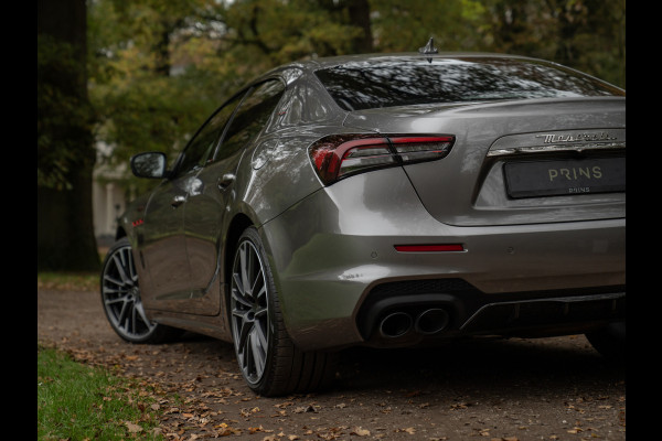 Maserati Ghibli Trofeo V8 580pk | Pano-dak | Veel carbon! | Stoelventilatie | 360 cam