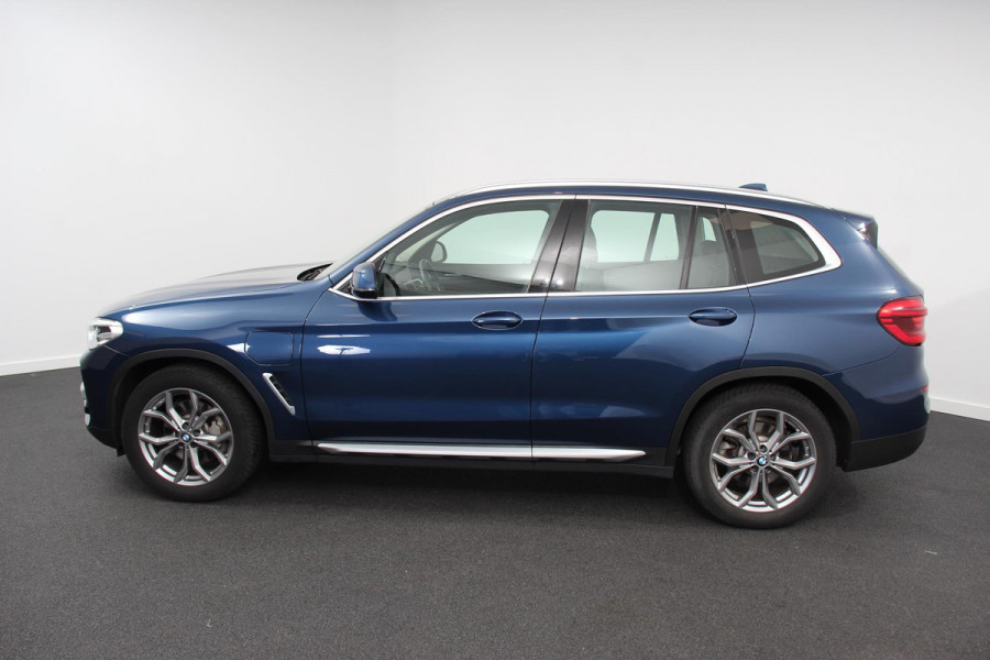 BMW X3 xDrive30e Hybrid PHEV Automaat | Trekhaak | Navigatie | Climate Control | Led | Dab | Electrisch bedienbare achterklep | Parkeer sensoren