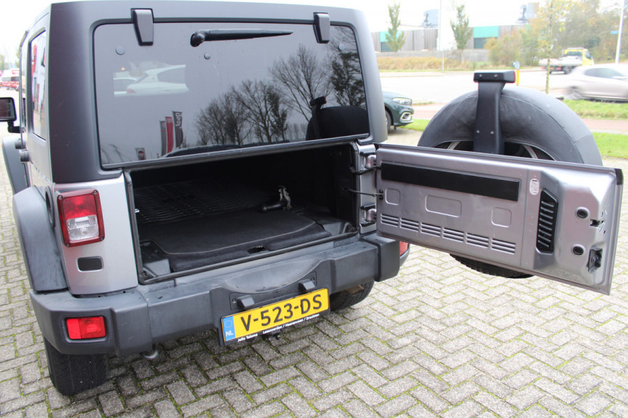 Jeep Wrangler 2.8 CRD Rubicon Grijs Kenteken! | Trekhaak Afneembaar | Navigatie | Airco | Stoelverwarming