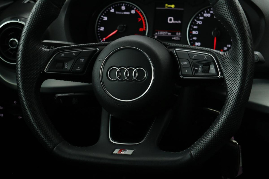 Audi Q2 30 TFSI Sport S line | Stoelverwarming | Trekhaak | Navigatie | Full LED | Sportstoelen | Climate control | PDC | Cruise control