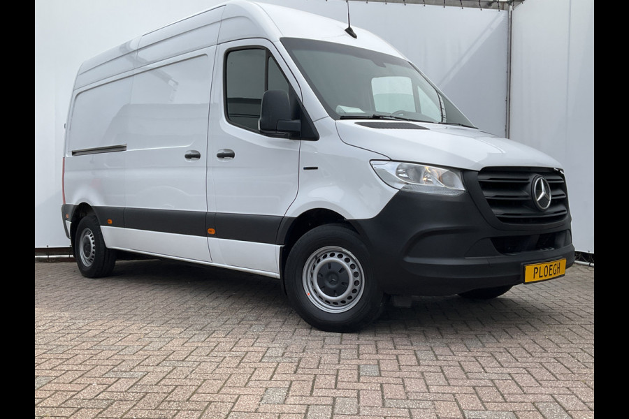 Mercedes-Benz eSprinter 55kWh 3-Pers L2H2 Snellader Camera Hoog Lang Stoelverwarming 3 zits