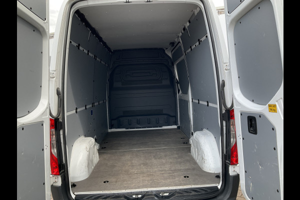 Mercedes-Benz eSprinter 55kWh 3-Pers L2H2 Snellader Camera Hoog Lang Stoelverwarming 3 zits