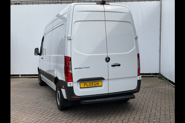 Mercedes-Benz eSprinter 55kWh 3-Pers L2H2 Snellader Camera Hoog Lang Stoelverwarming 3 zits