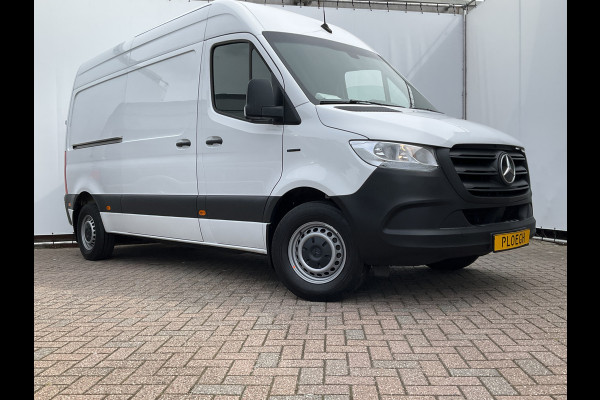 Mercedes-Benz eSprinter 55kWh 3-Pers L2H2 Snellader Camera Hoog Lang Stoelverwarming 3 zits