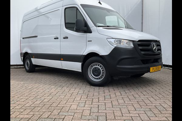 Mercedes-Benz eSprinter 55kWh 3-Pers L2H2 Snellader Camera Hoog Lang Stoelverwarming 3 zits