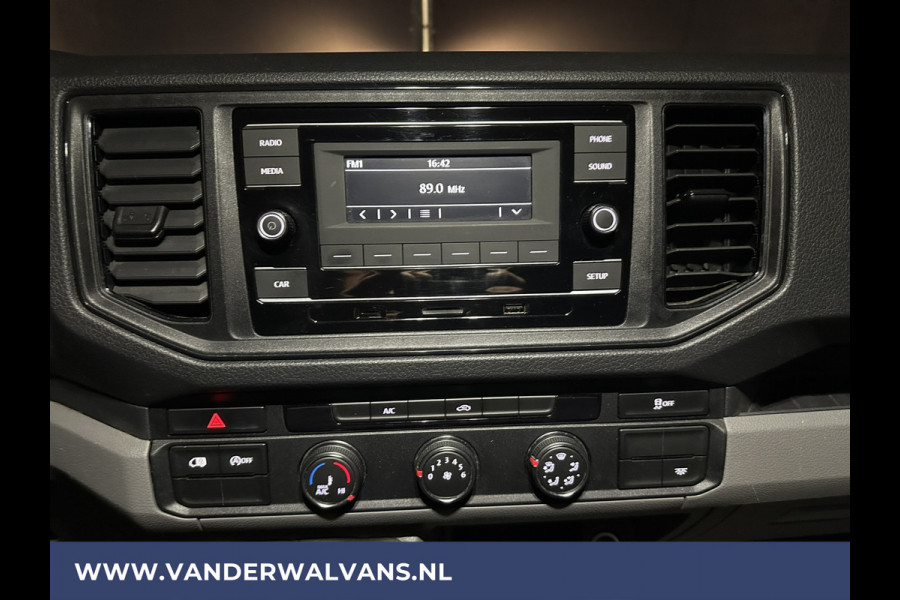 Volkswagen Crafter 2.0 TDI 141pk L3H2 L2H1 Euro6 Airco | 3000kg trekvermogen Bluetooth telefoonvoorbereiding