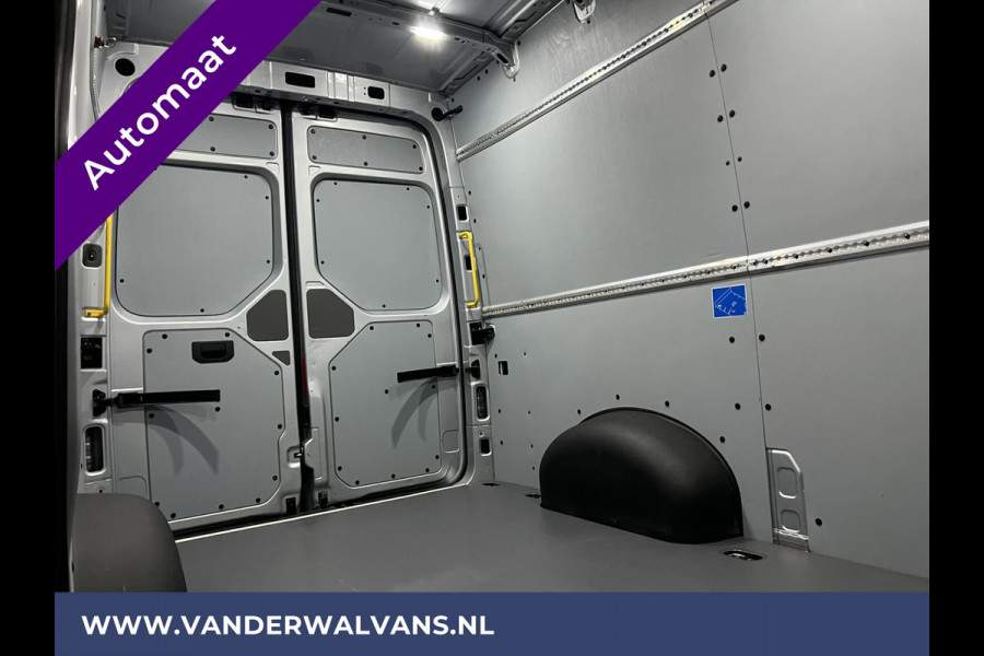 Volkswagen Crafter 2.0 TDI 177pk Automaat L3H3 L2H2 Euro6 Airco | LED | Camera | Trekhaak | Apple Carplay | Android Auto Cruisecontrol, Parkeersensoren, Chauffeursstoel, Bijrijdersbank