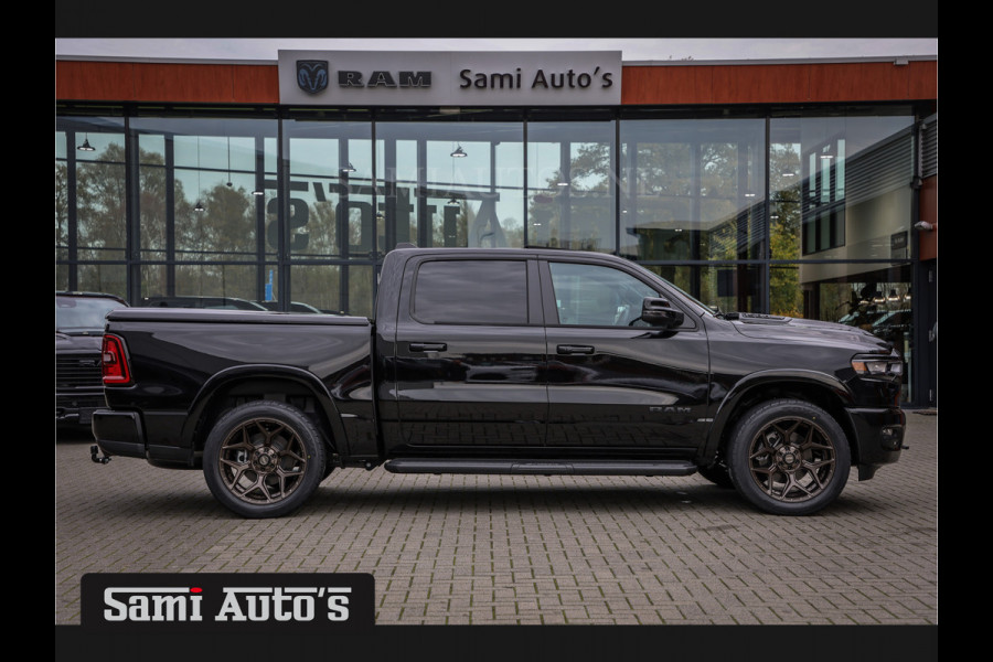 Dodge Ram 2025 LARAMIE NIGHT | 14,4 SCHERM + 10.2 INCH PASSENGER SCREEN | HURRICAN 420PK 636 Nm TWIN TURBO | PRIJS MET LPG EN COVER EN GAR DUBBELE CABINE | PICK UP | 5 PERSOONS | DC | GRIJSKENTEKEN | VOORAAD 2220 - 5039