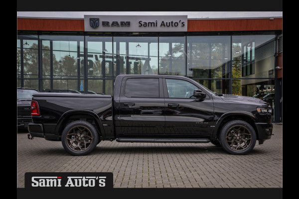 Dodge Ram 2025 LARAMIE NIGHT | 14,4 SCHERM + 10.2 INCH PASSENGER SCREEN | HURRICAN 420PK 636 Nm TWIN TURBO | PRIJS MET LPG EN COVER EN GAR DUBBELE CABINE | PICK UP | 5 PERSOONS | DC | GRIJSKENTEKEN | VOORAAD 2220 - 5039