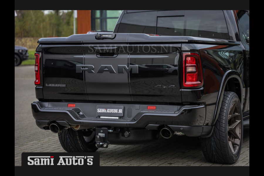 Dodge Ram 2025 LARAMIE NIGHT | 14,4 SCHERM + 10.2 INCH PASSENGER SCREEN | HURRICAN 420PK 636 Nm TWIN TURBO | PRIJS MET LPG EN COVER EN GAR DUBBELE CABINE | PICK UP | 5 PERSOONS | DC | GRIJSKENTEKEN | VOORAAD 2220 - 5039