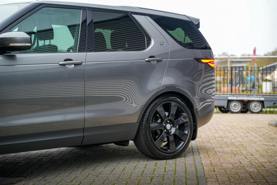 Land Rover Discovery 3.0 Td6 HSE Luxury 7p. Panoramadak Stuurverw. Meridian Dodehoek LED Camera Trekhaak 22''LM