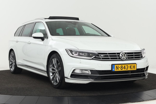 Volkswagen Passat 1.8 TSI R-line | Panoramadak | Dynaudio | Standkachel | Carplay | Massage | Alcantara | LED Plus | Trekhaak | Stoelverwarming | Adaptive cruise | Camera | Navigatie | Dodehoek detectie