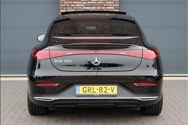 Mercedes-Benz EQE 300 Luxury Line 89 kWh | Hyperscreen | Distronic Pro | Panoramadak | Leder | Burmester | Memory | Warmtepomp | Rijassistentiepakket | Keyless Go |