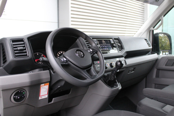 Volkswagen Crafter 35 2.0 TDI L3H3 Comfortline 140pk - LED - Carplay - Camera - Betimmering - Trekhaak - Rijklaar