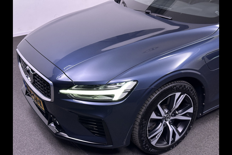 Volvo V60 T8 Twin Engine AWD R-Design Plug in Hybrid PHEV | Panodak | Trekhaak af Fabriek | Led | Carplay | Sportstoelen Leder |