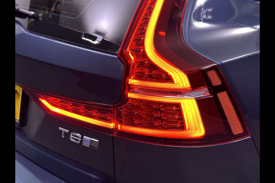 Volvo V60 T8 Twin Engine AWD R-Design Plug in Hybrid PHEV | Panodak | Trekhaak af Fabriek | Led | Carplay | Sportstoelen Leder |