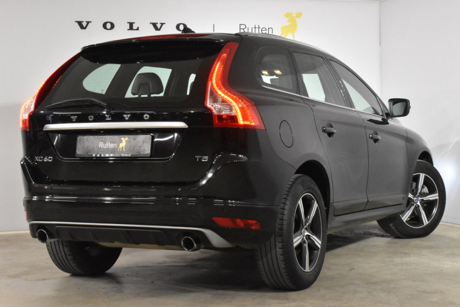 Volvo XC60 T5 245PK Automaat FWD R-Design / Panoramadak / Navigatie / Parkeersenoren V.&A. + Parkeercamera achter / Elek. verstelbare best. stoel met geheugen  / Stoelverwarming voor / Elek. bedienbare achterklep / Thuiskomer / Standkachel/