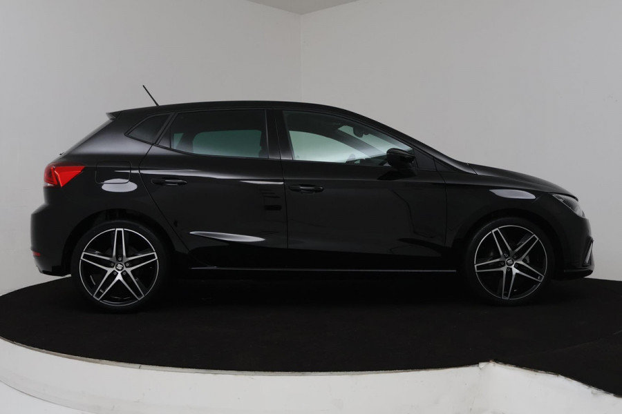 Seat Ibiza 1.0 TSI FR Business Intense (NAVIGATIE, CARPLAY, CLIMA, CAMERA, GOED ONDERHOUDEN, 1e EIGENAAR)