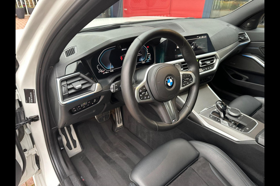 BMW 3-serie 330e | M Performance | Laser |Dak | HUD | Memory