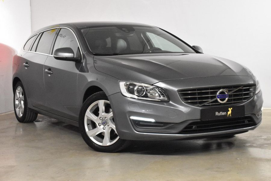 Volvo V60 T2 122PK Automaat Summum / Xenon / Leer / Donker getint glas / Navigatie /