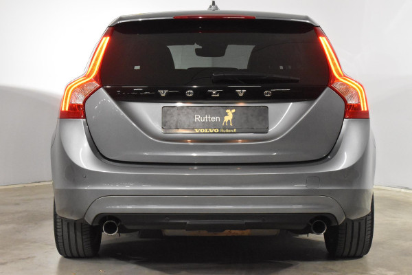 Volvo V60 T2 122PK Automaat Summum / Xenon / Leer / Donker getint glas / Navigatie /