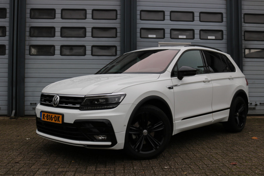 Volkswagen Tiguan 1.5 TSI ACT Highline Business R Xenon Led Panodak T-haak Bj:2020