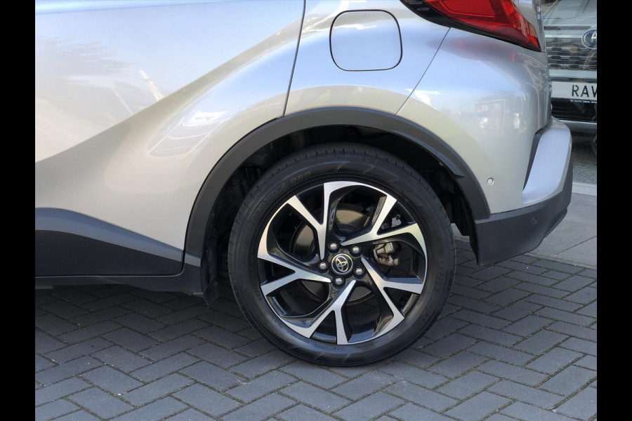 Toyota C-HR 1.8 Hybrid Style | Dodehoekherkenning, Parkeersensoren, Stoel + Stuurverwarming, Keyless, 18 inch